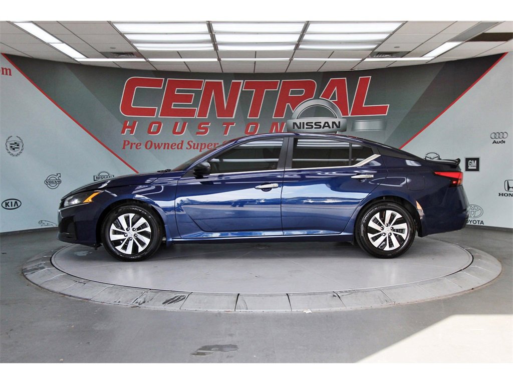 Certified 2024 Nissan Altima 2.5 S image 3