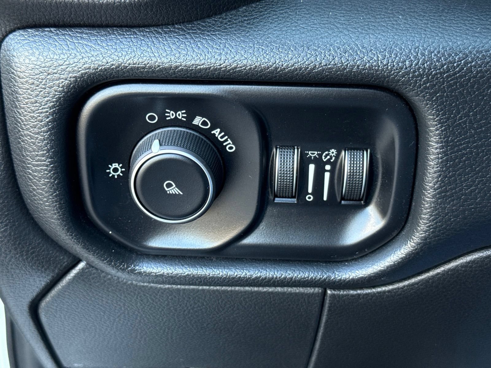 Used 2020 RAM 2500 Big Horn AWD/4WD image 24