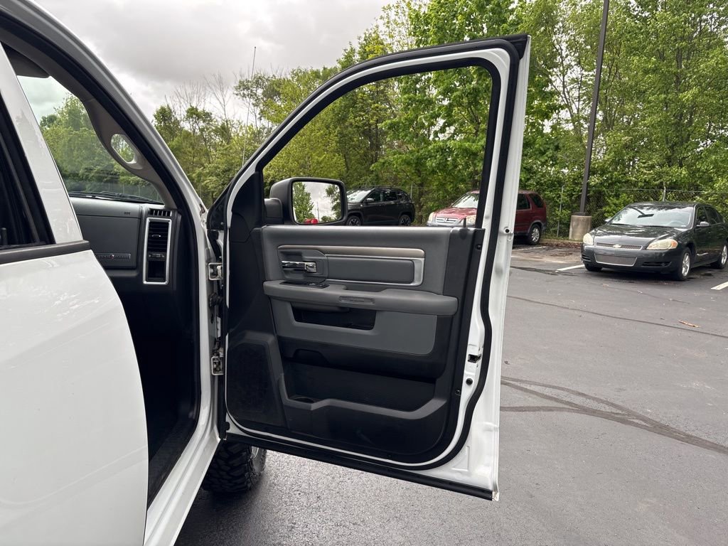 Used 2016 RAM 1500 Lone Star AWD/4WD image 37