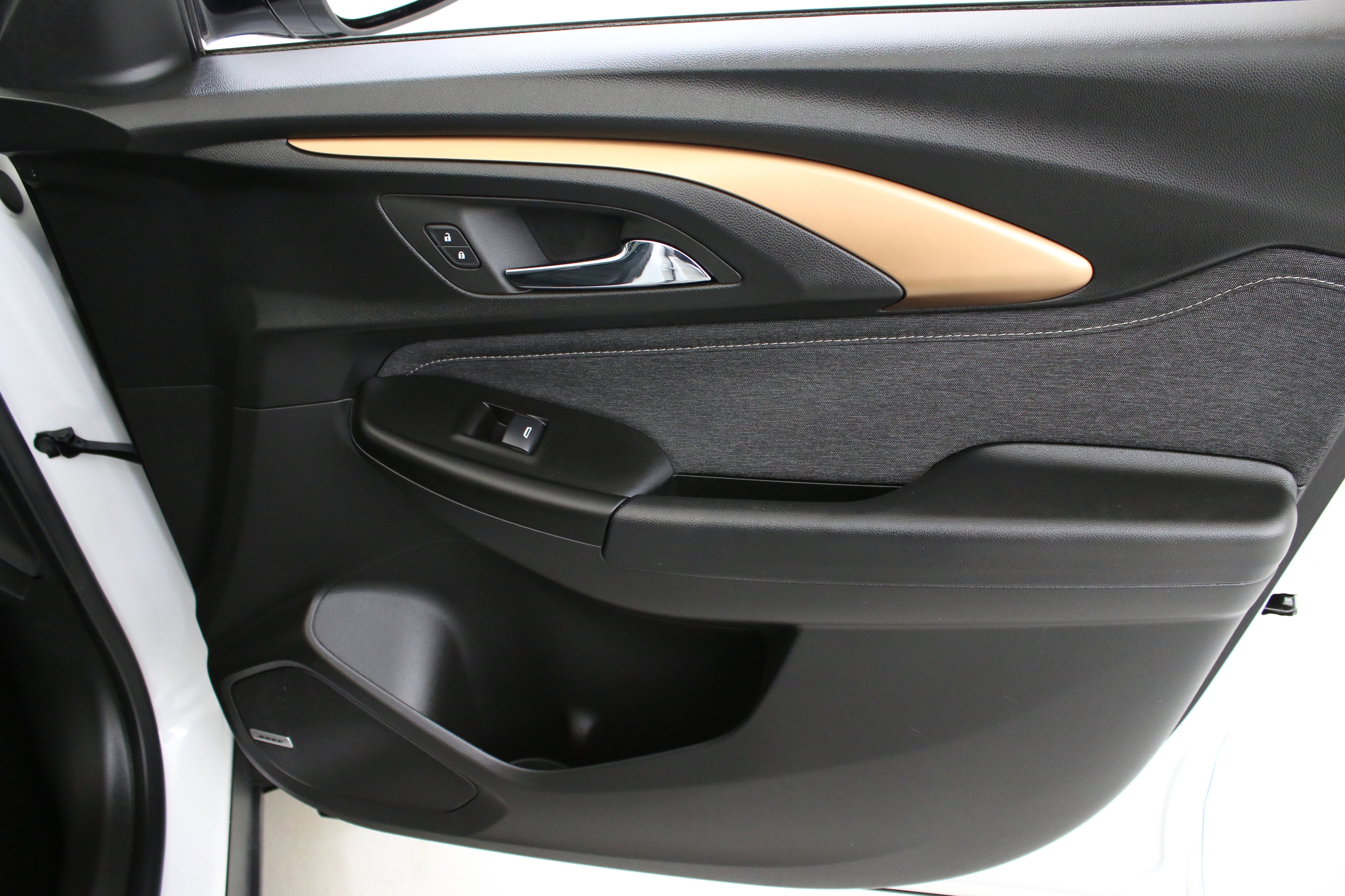 Used 2023 Chevrolet TrailBlazer ACTIV w/ Sun and Liftgate Package image 33