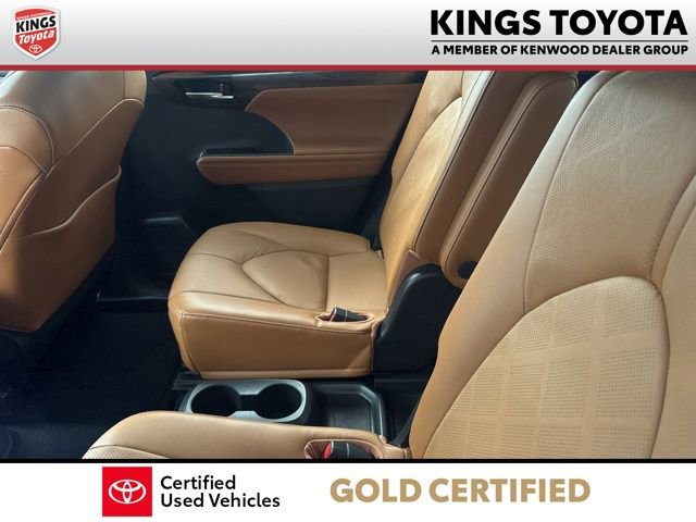 Used 2023 Toyota Highlander Platinum AWD/4WD image 11
