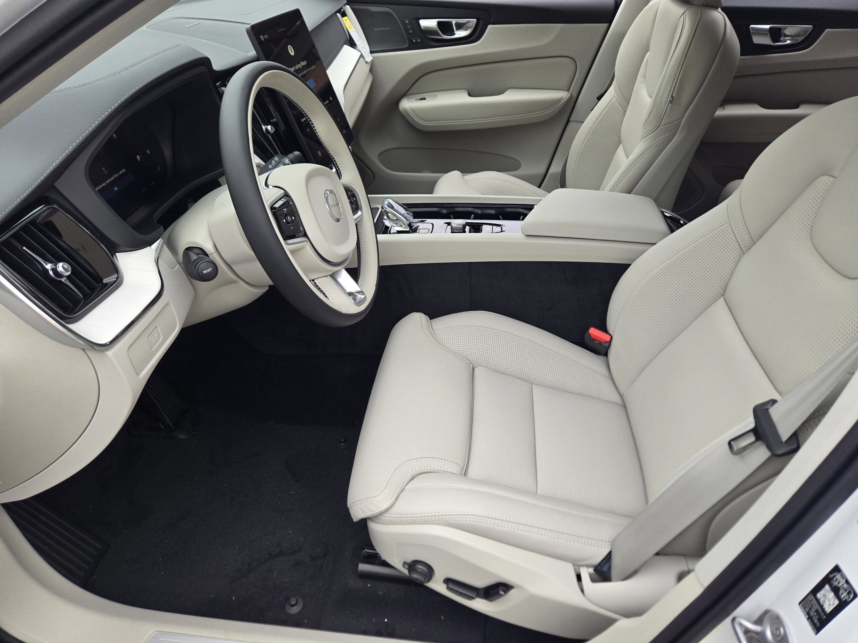 New 2026 Volvo XC60 B5 Ultra w/ Protection Package Premier AWD/4WD image 10