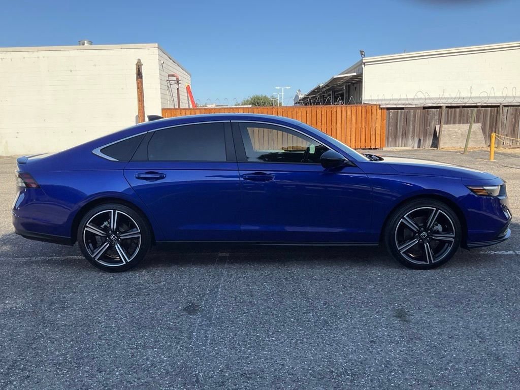 Used 2025 Honda Accord Sport image 7