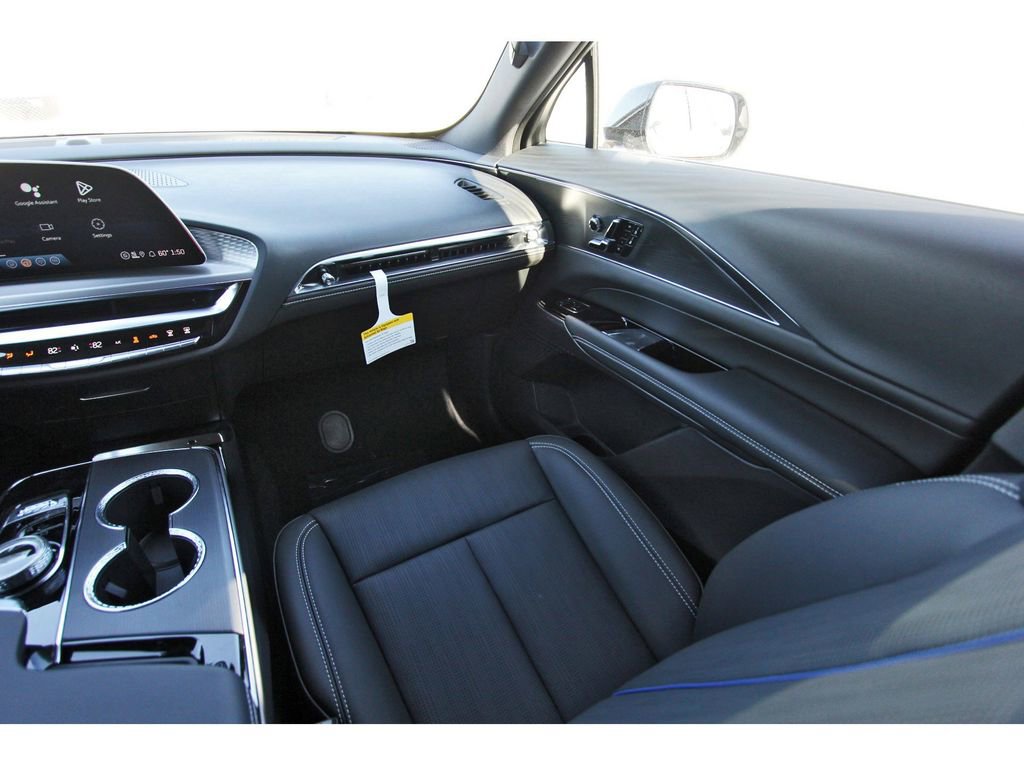 New 2026 Cadillac Lyriq Luxury image 10