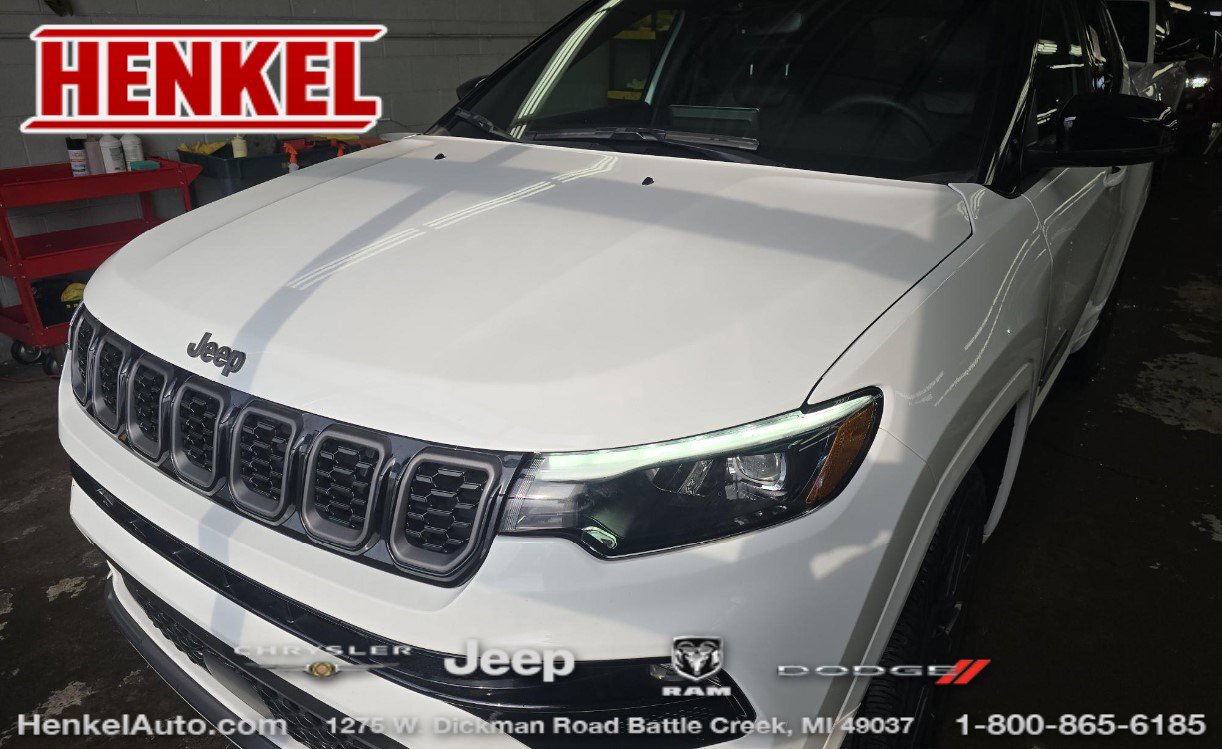 Used 2025 Jeep Compass Limited w/ High Altitude Package image 1