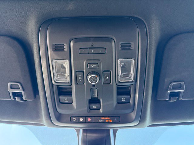 Used 2022 GMC Yukon Denali AWD/4WD image 30