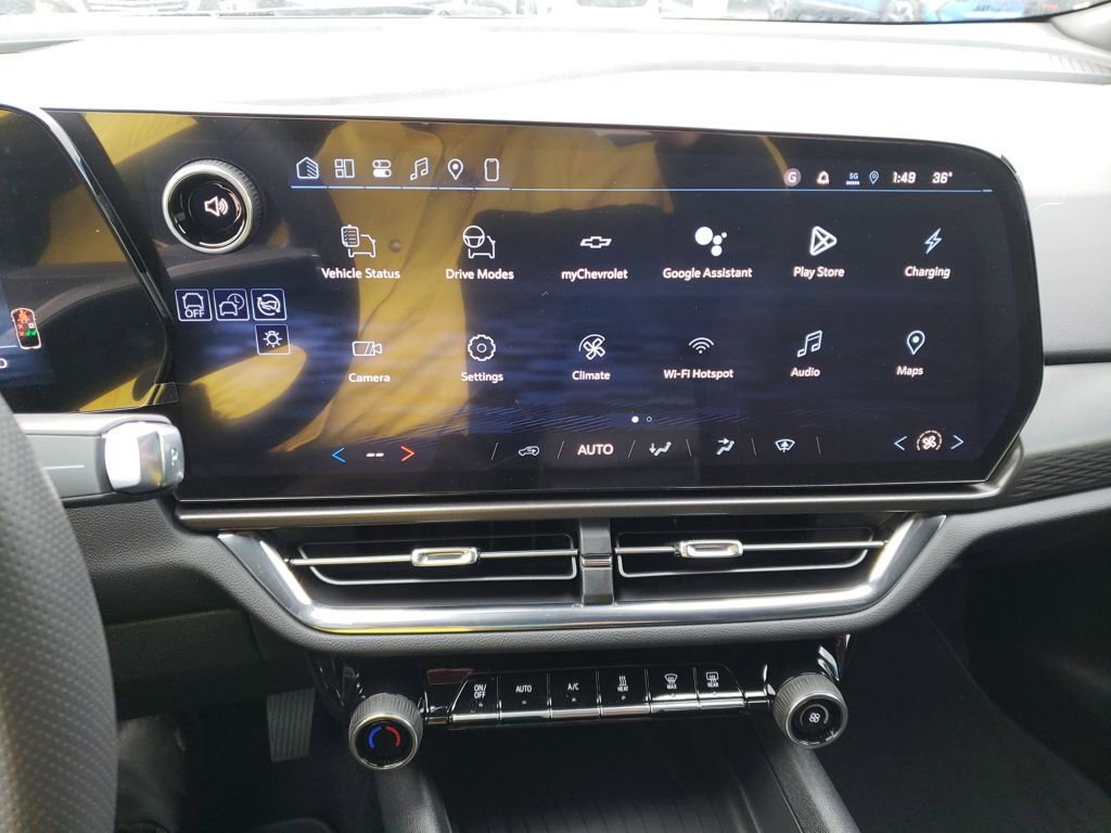 New 2026 Chevrolet Equinox EV LT image 16