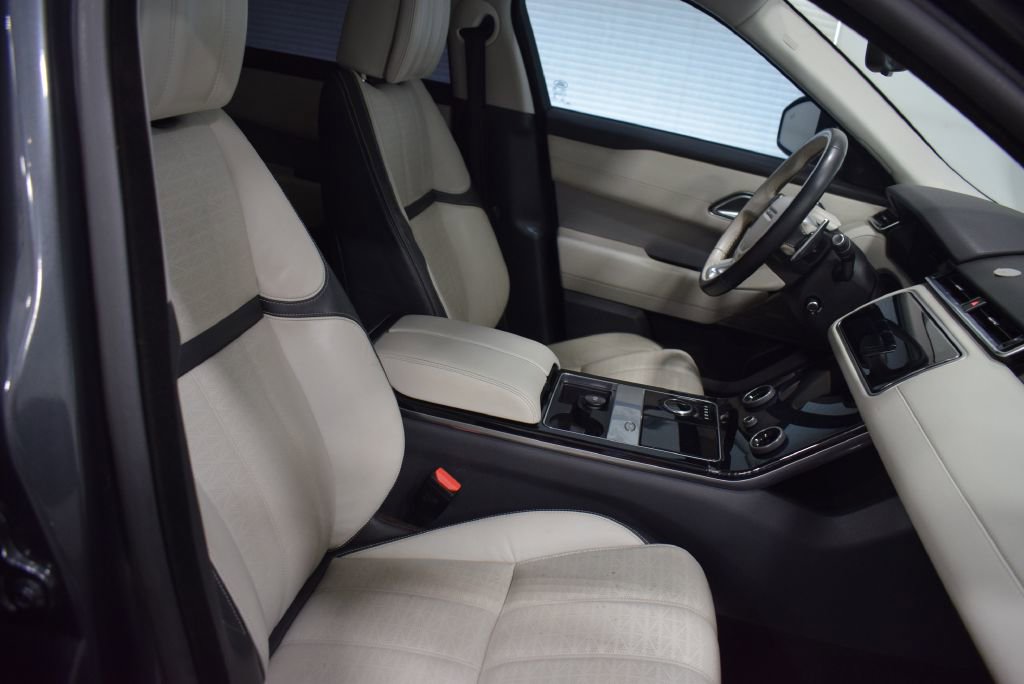 Used 2018 Land Rover Range Rover Velar R-Dynamic HSE image 19