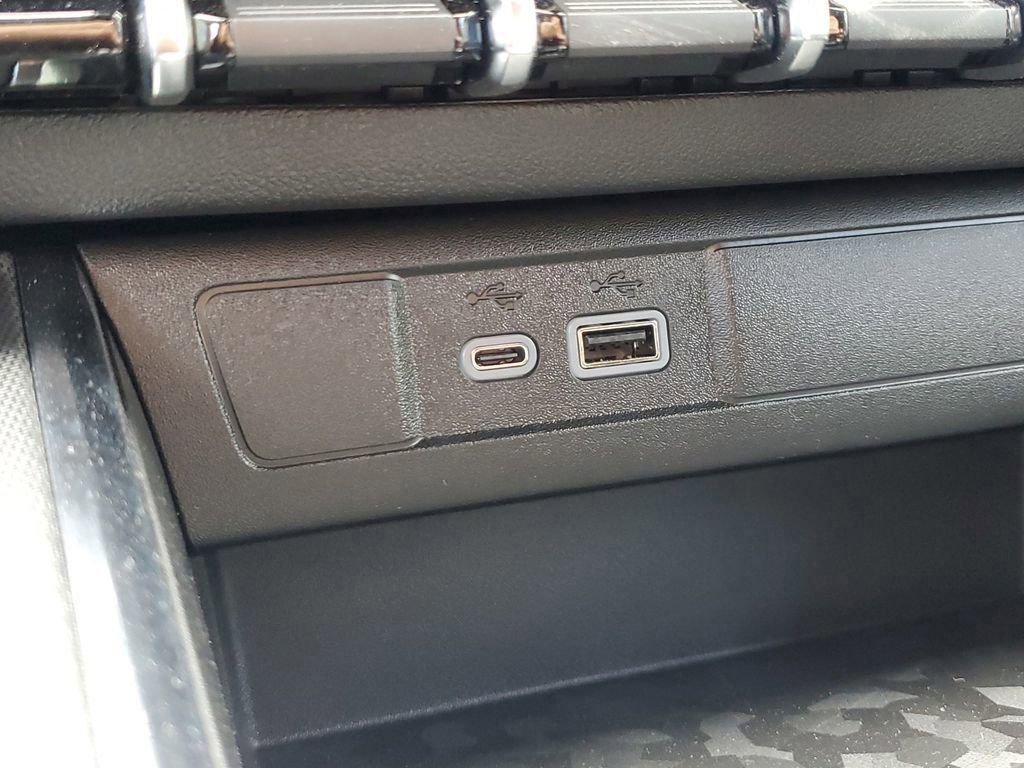 New 2025 GMC Canyon Elevation w/ Convenience Package image 27