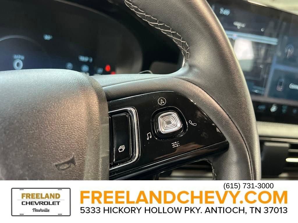 Used 2023 Lincoln Corsair AWD image 12