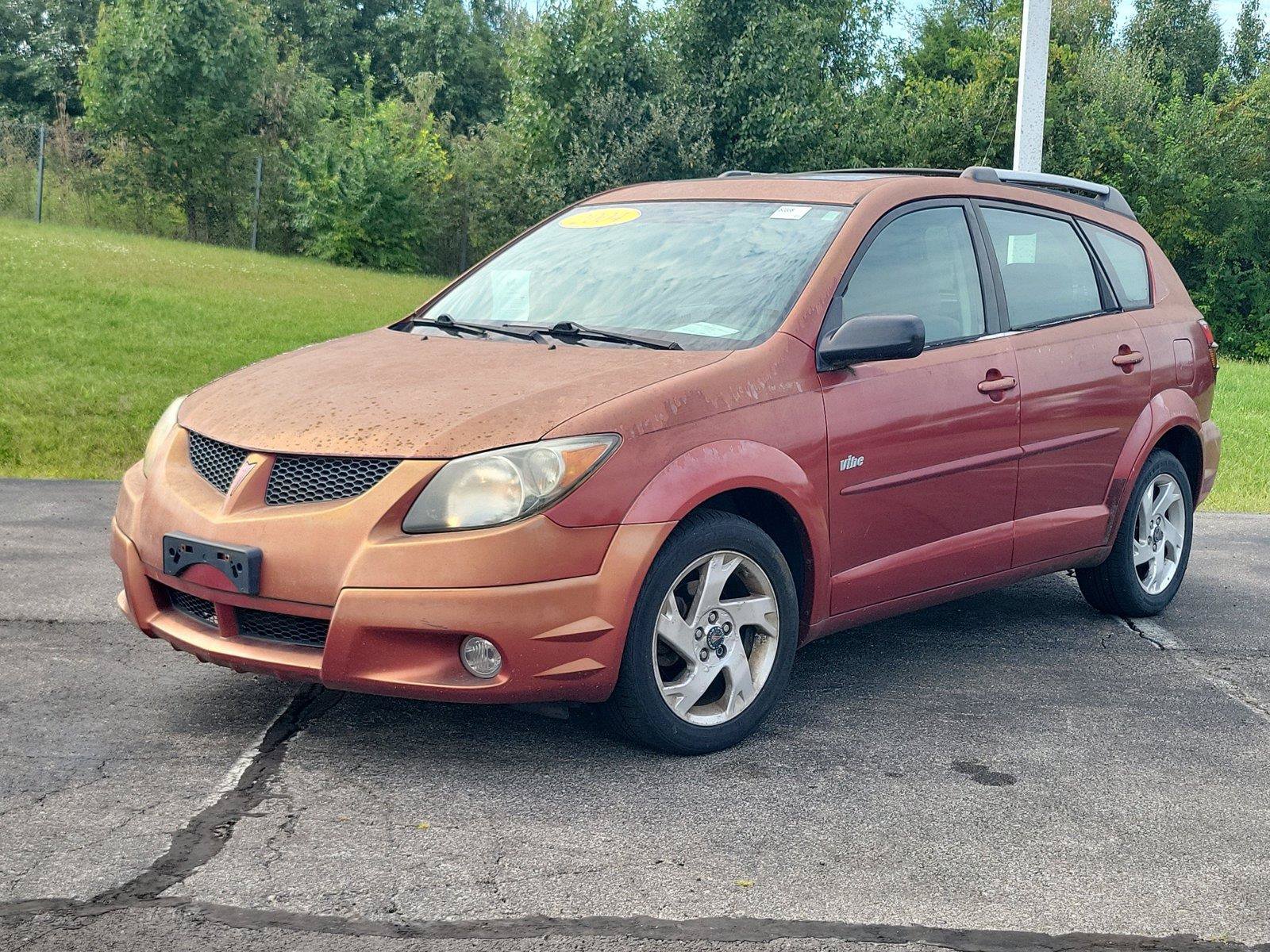 Used 2004 Pontiac Vibe w/ Moon And Tunes Value Package FWD image 4