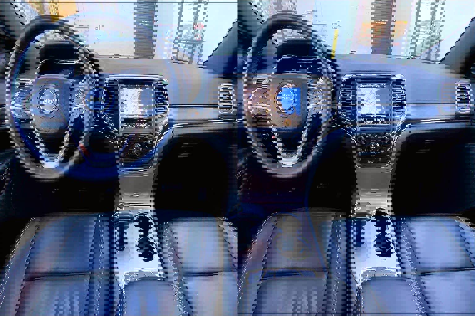 Used 2015 Jeep Grand Cherokee Limited image 16