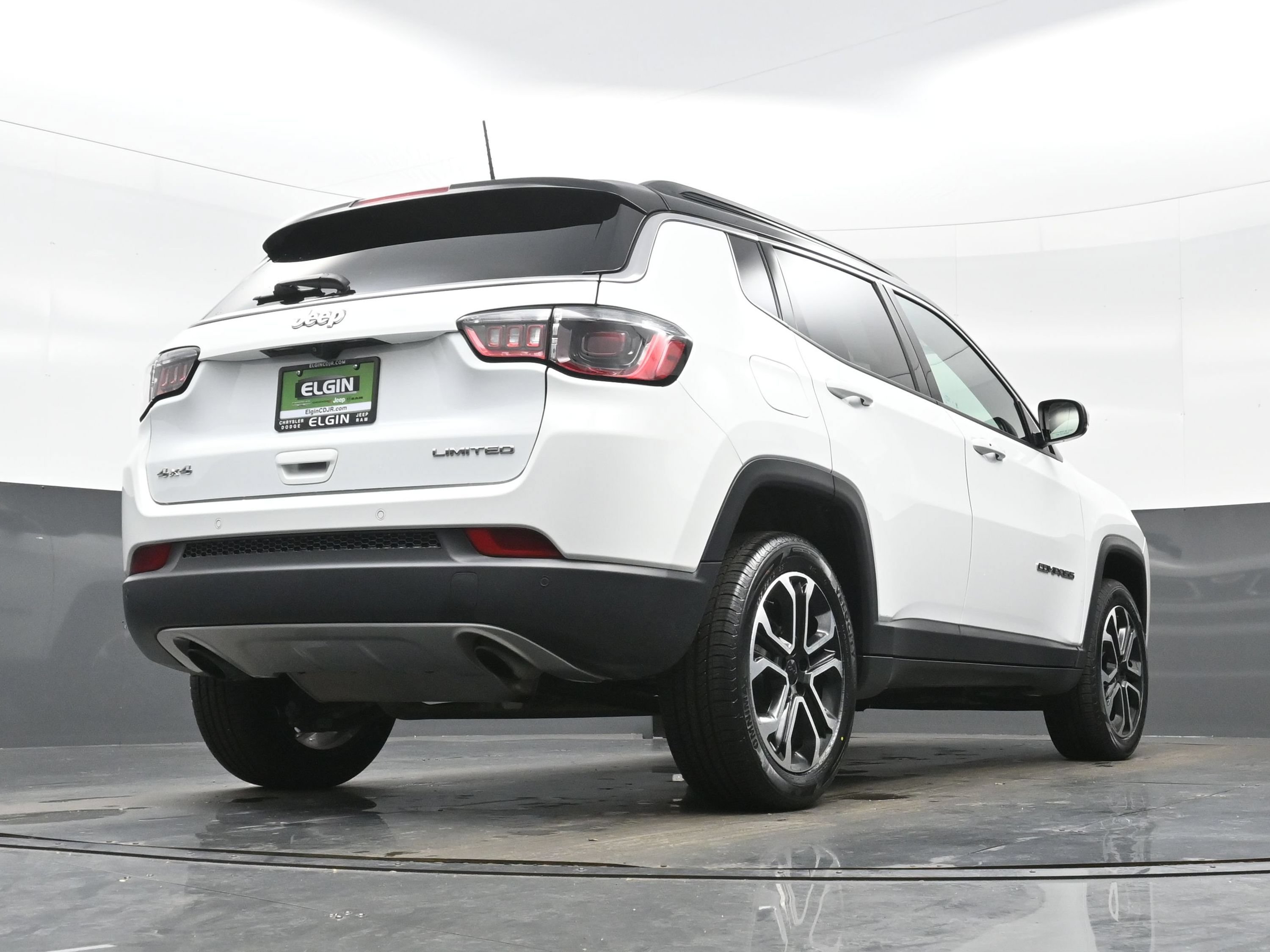 Used 2023 Jeep Compass Limited AWD/4WD image 31