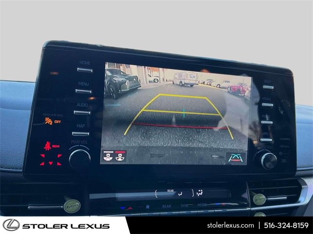 Used 2021 Toyota Sienna Limited image 34