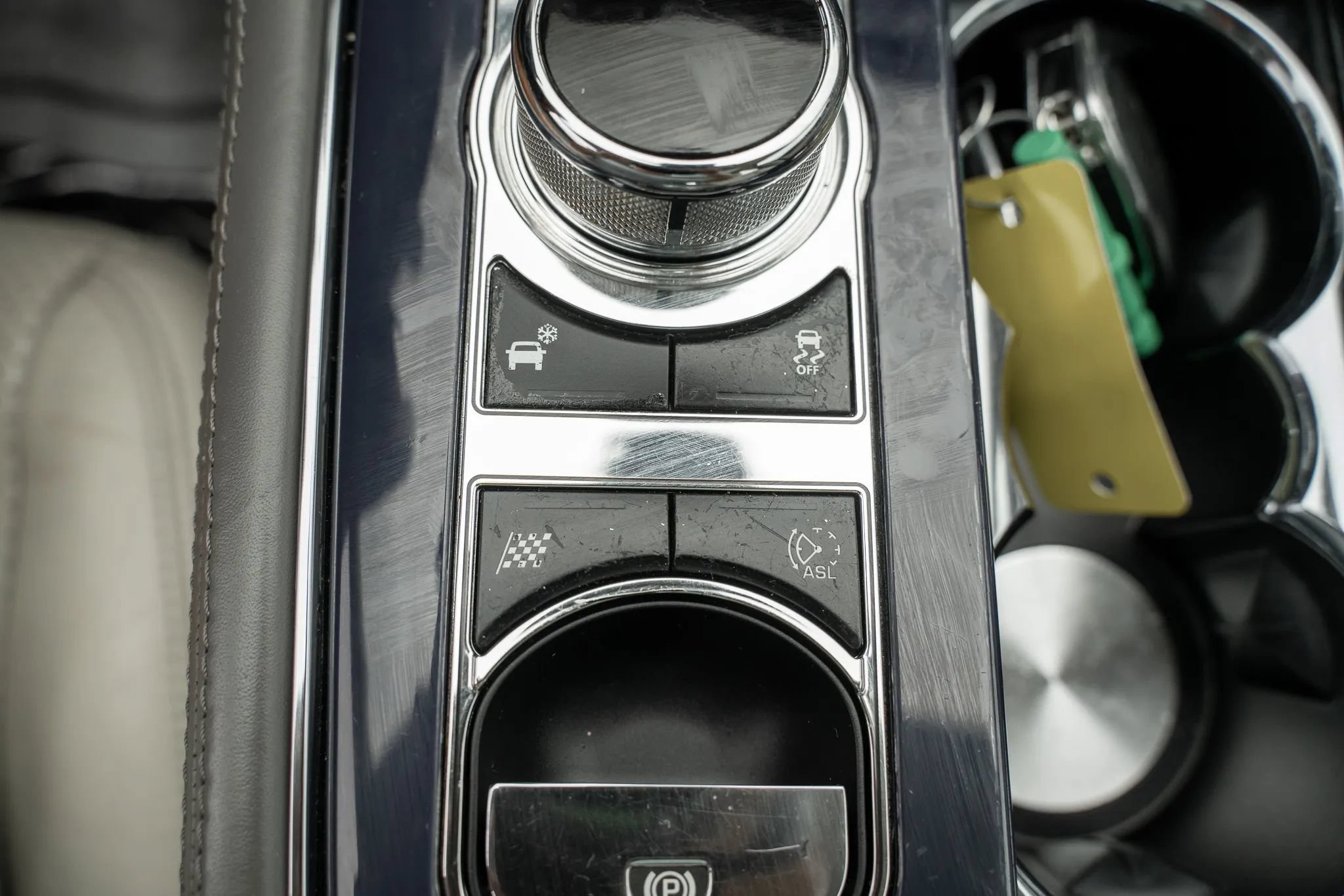 Used 2012 Jaguar XJ RWD image 32