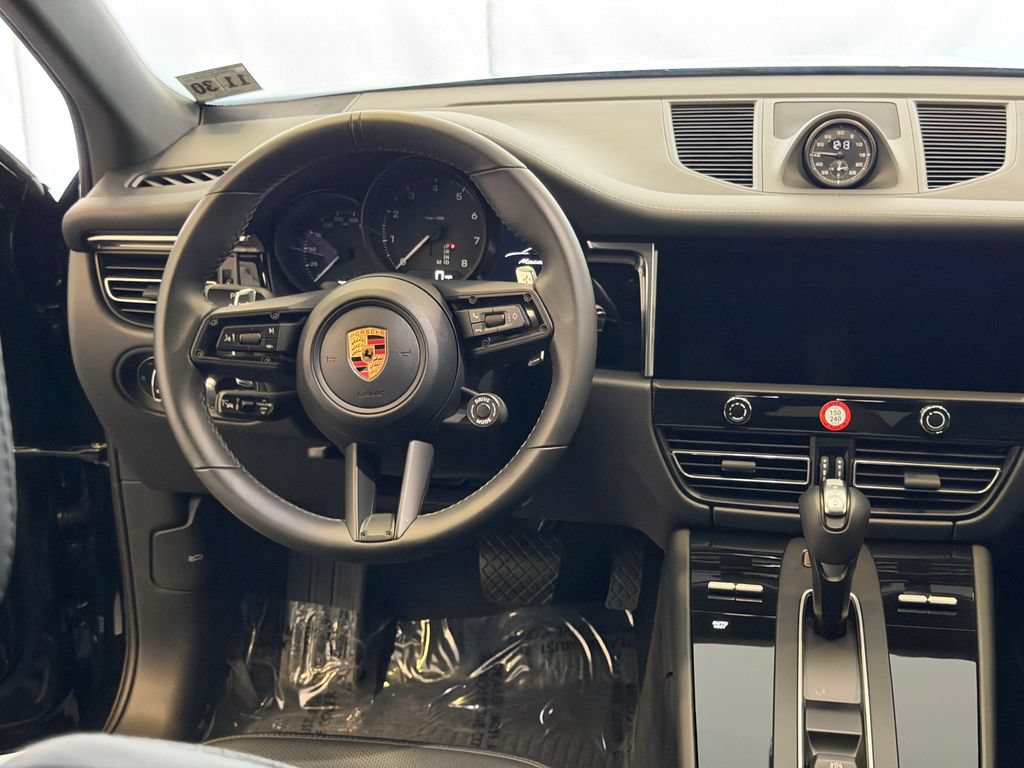 Certified 2026 Porsche Macan AWD/4WD image 20