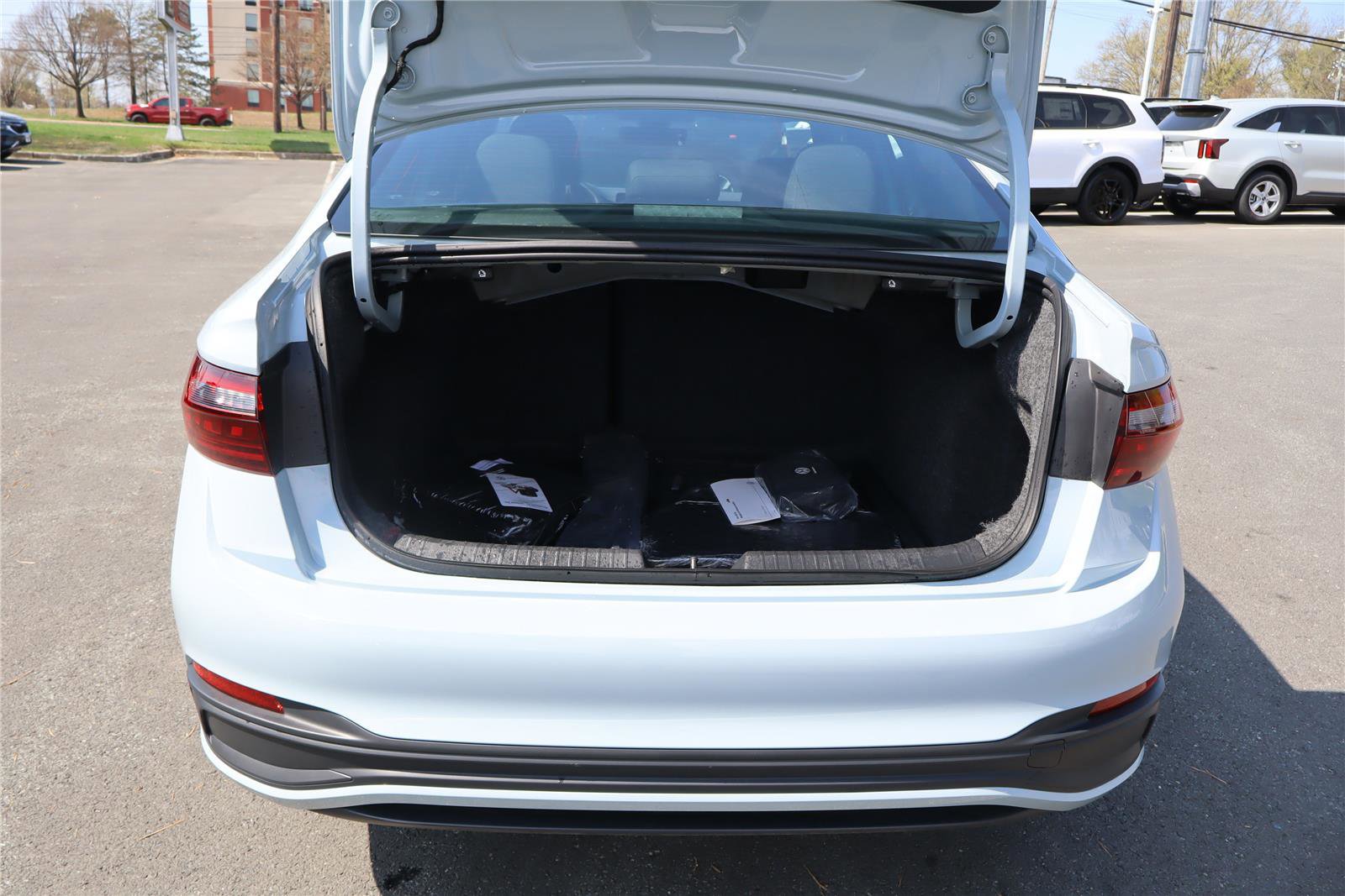 Used 2025 Volkswagen Jetta Sport image 5