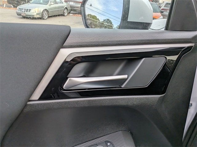 New 2025 Mitsubishi Outlander ES image 12