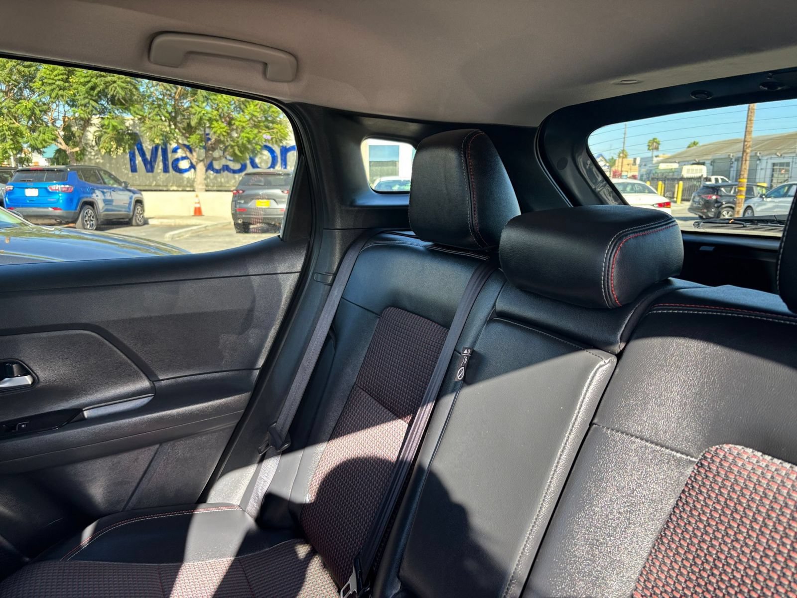 Used 2026 Nissan Kicks SR AWD/4WD image 51