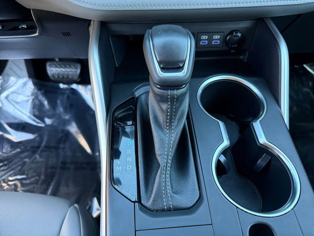 Used 2022 Toyota Highlander XLE image 18