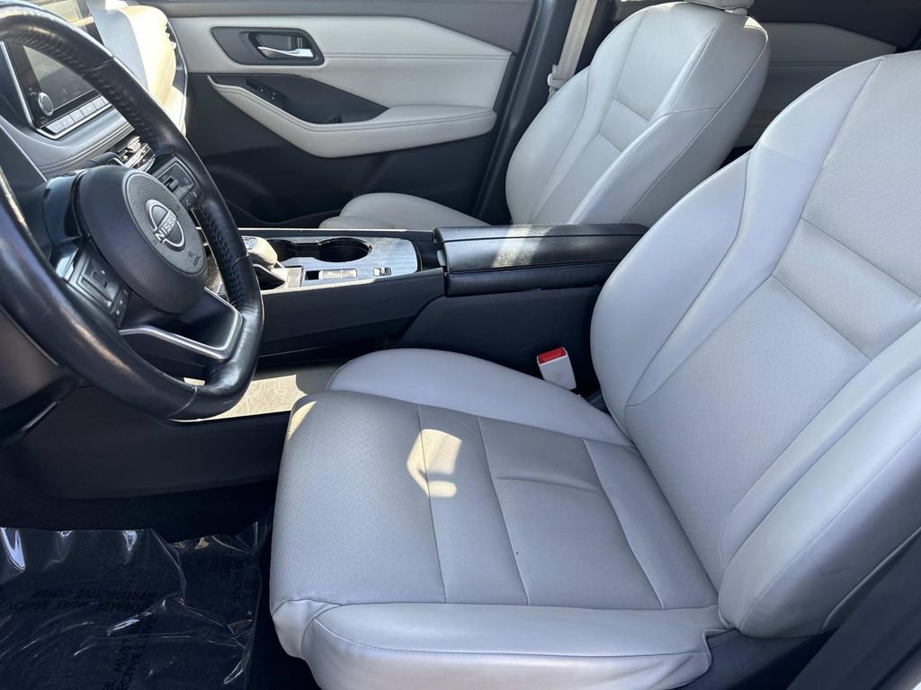 Certified 2022 Nissan Rogue SV w/ SV Premium Package image 23