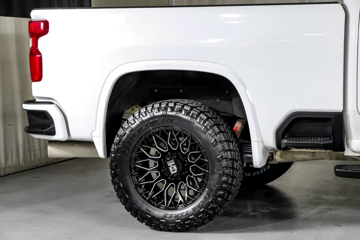 Used 2025 Chevrolet Silverado 2500 LT AWD/4WD image 7