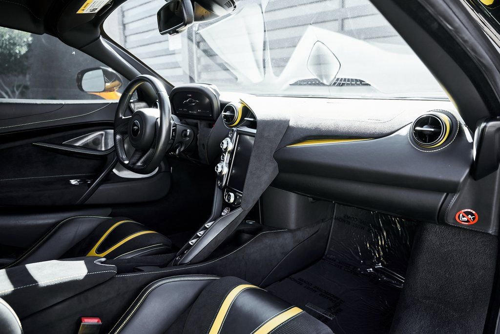 Used 2019 McLaren 720S RWD image 40