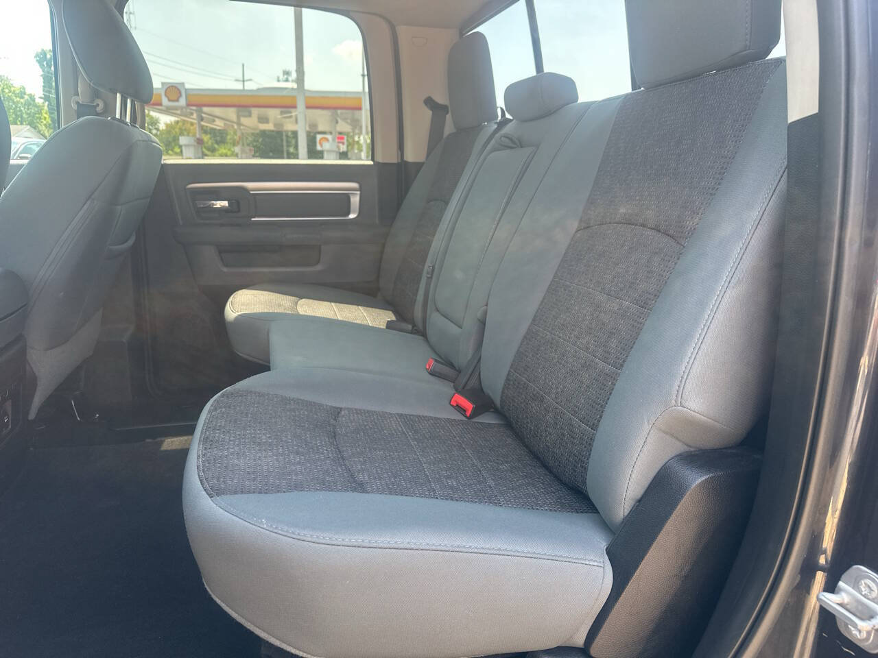 Used 2015 RAM 1500 Big Horn AWD/4WD image 30