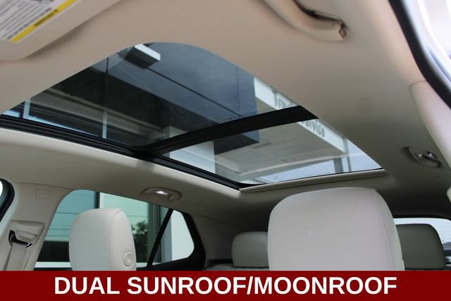 Used 2022 Buick Envision Avenir w/ Technology Package II FWD image 8