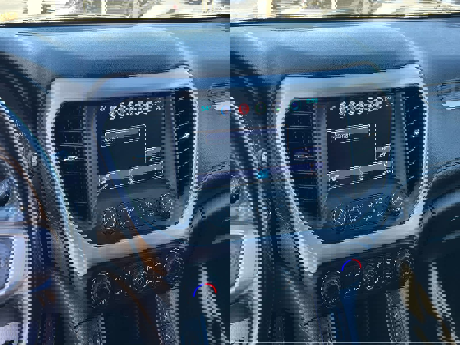 Used 2019 GMC Acadia SLT image 34