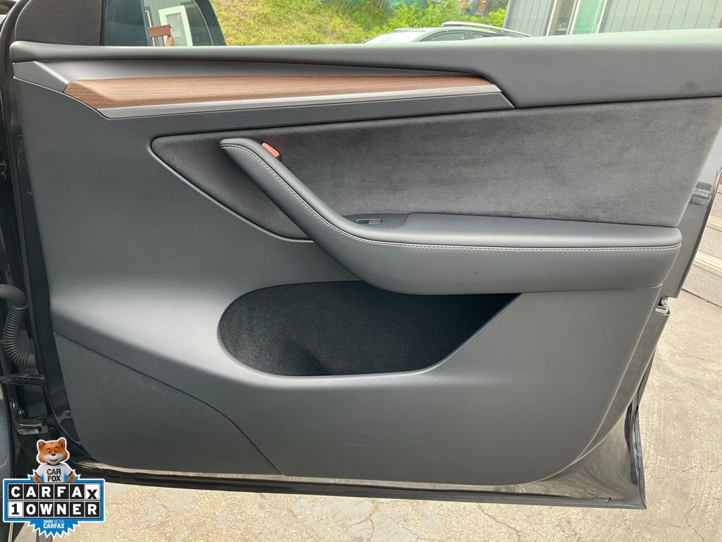 Used 2024 Tesla Model Y Long Range RWD image 71