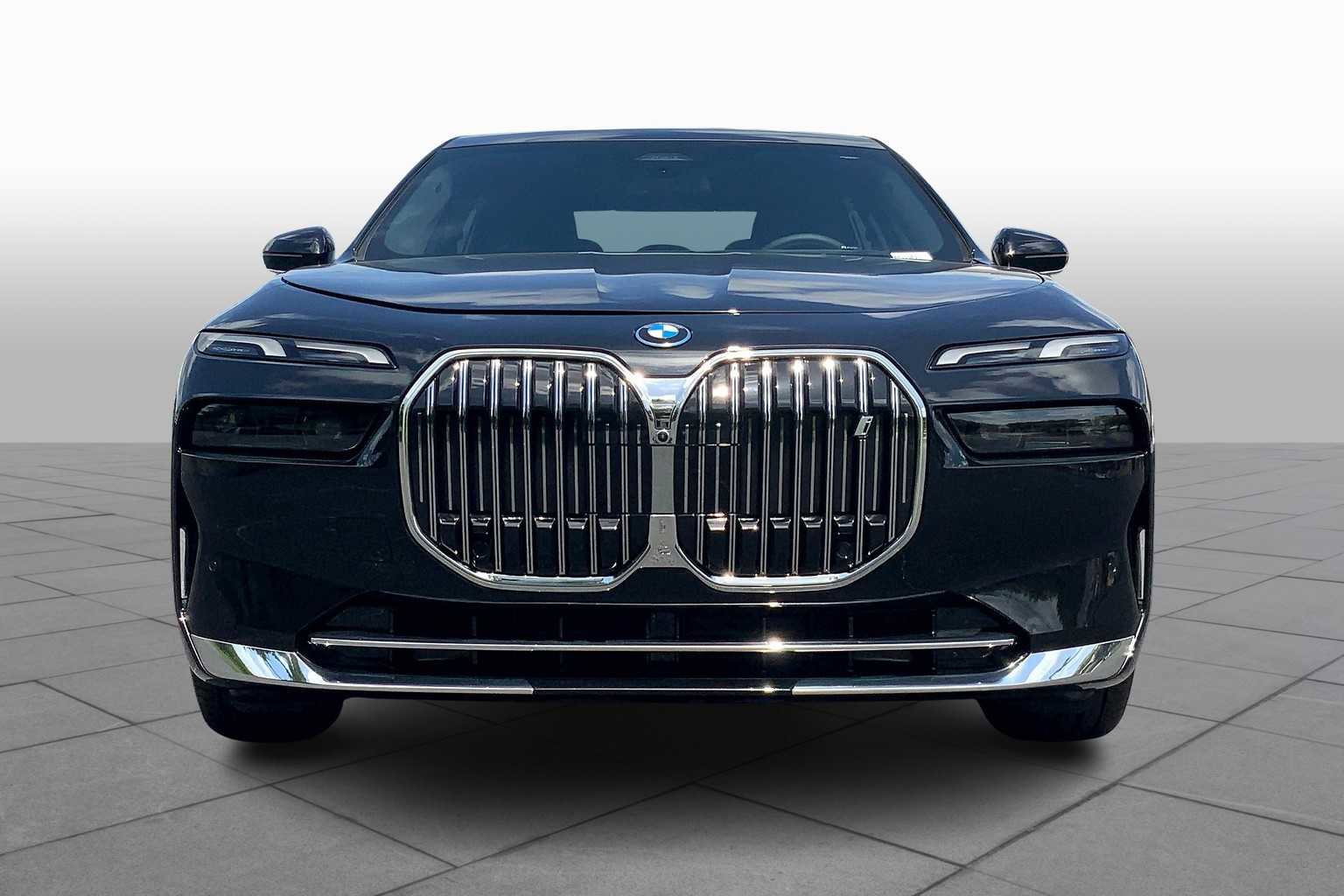 New 2025 BMW i7 eDrive50 w/ Premium Package image 3
