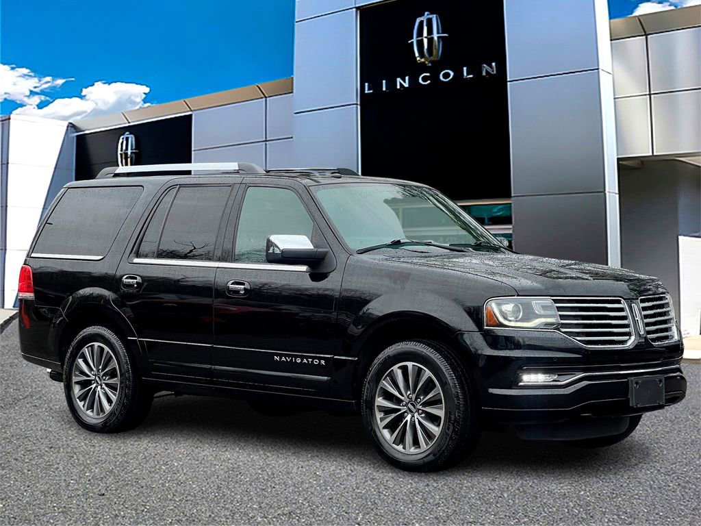 Used 2016 Lincoln Navigator Select image 1