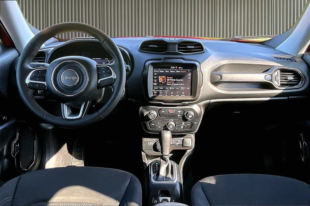 Used 2023 Jeep Renegade Altitude AWD/4WD image 18