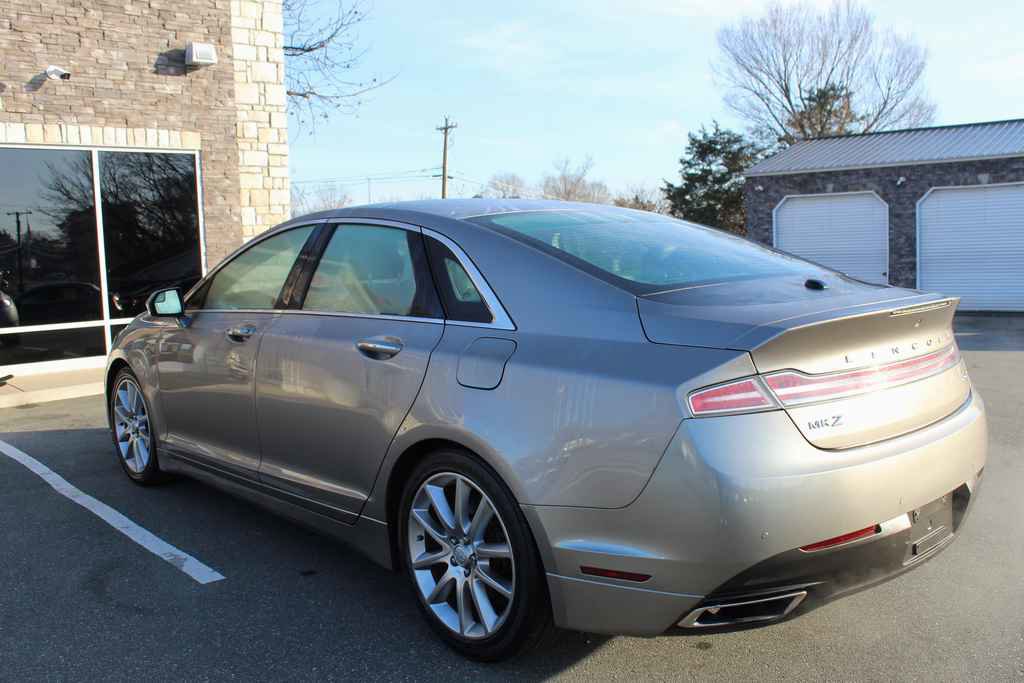 Used 2016 Lincoln MKZ AWD image 9