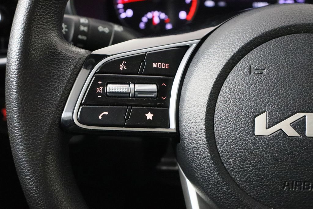 Used 2024 Kia Forte LXS image 8