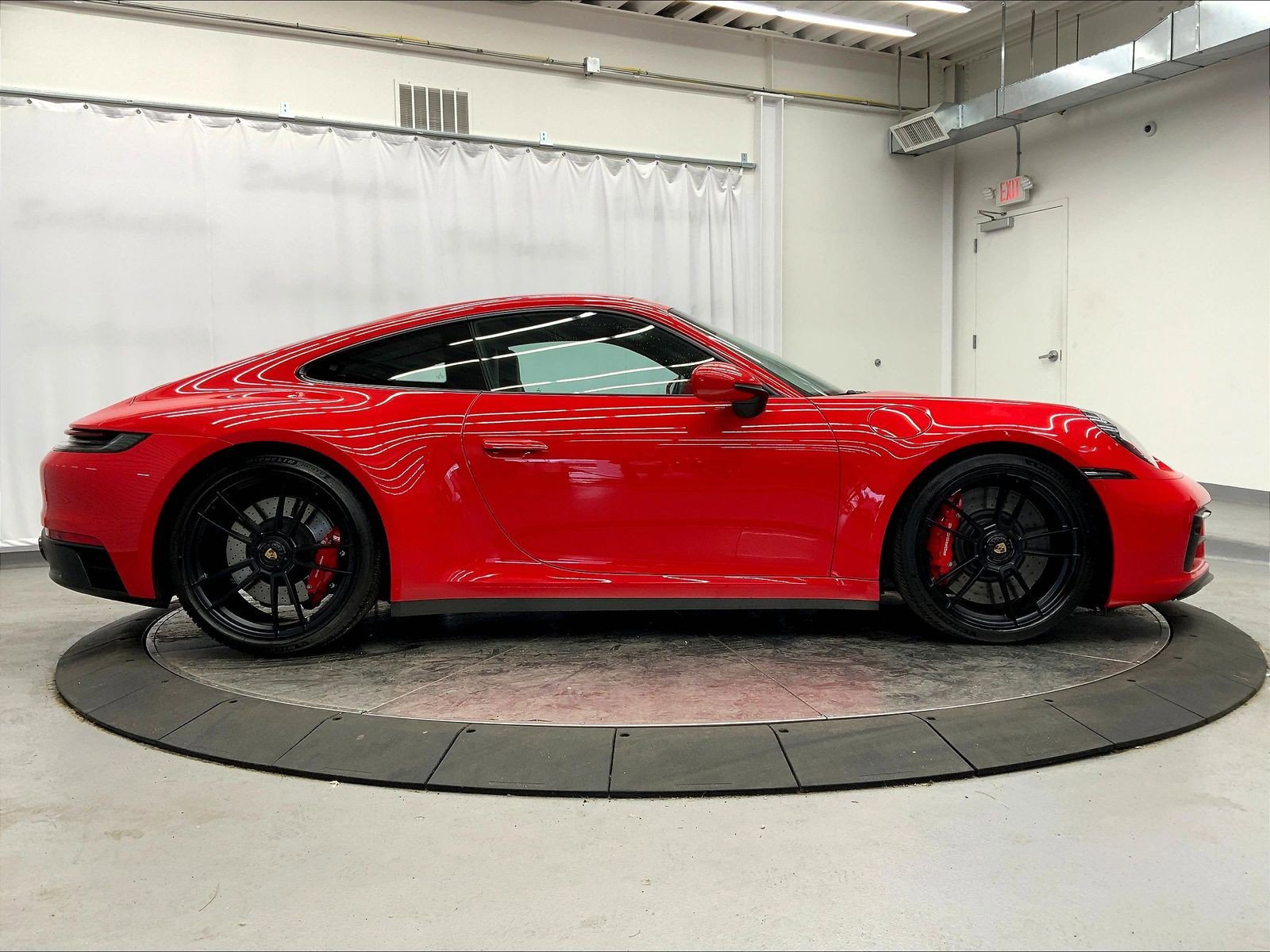 Certified 2022 Porsche 911 Carrera GTS image 8