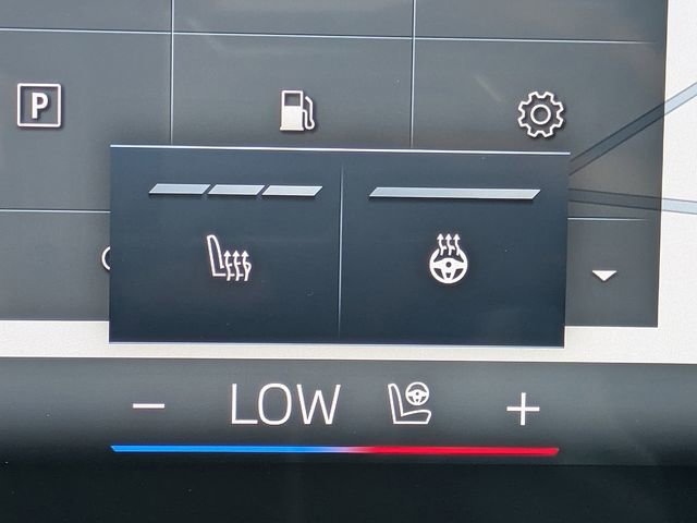 Used 2026 BMW M440i Convertible image 21