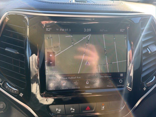 Used 2020 Jeep Cherokee Limited w/ Technology Group image 27