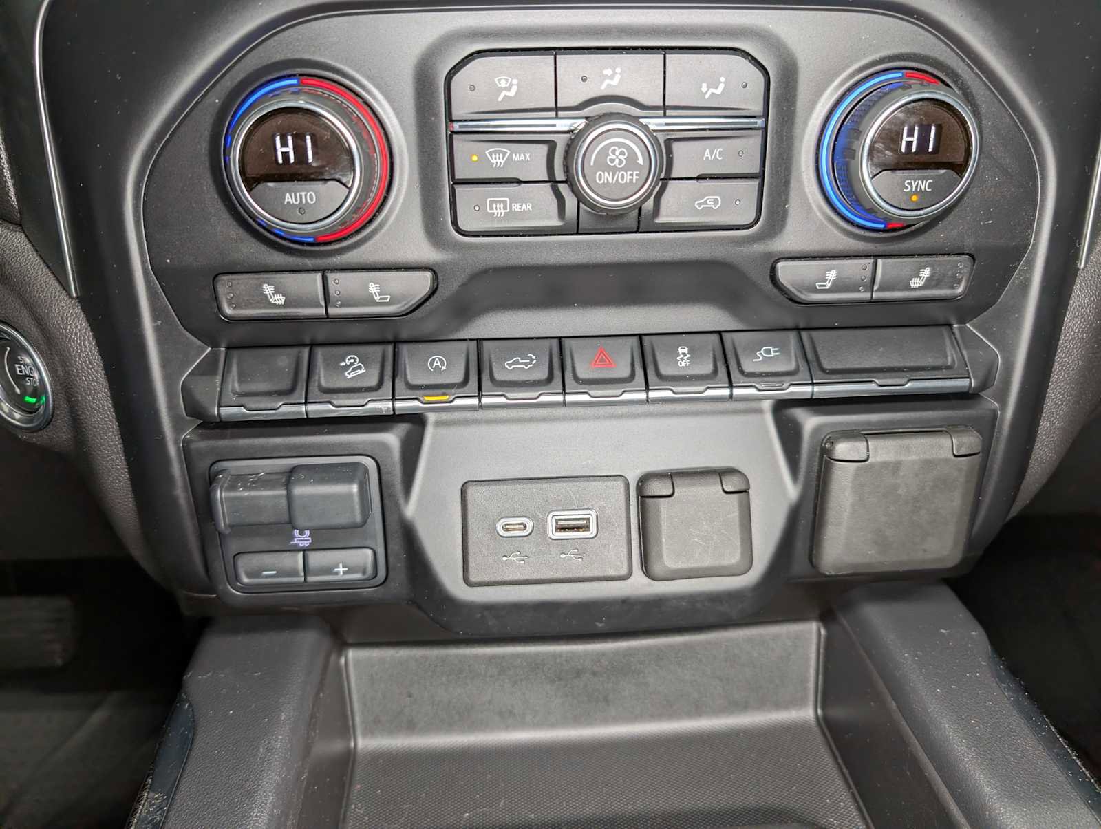 Used 2020 Chevrolet Silverado 1500 RST image 27