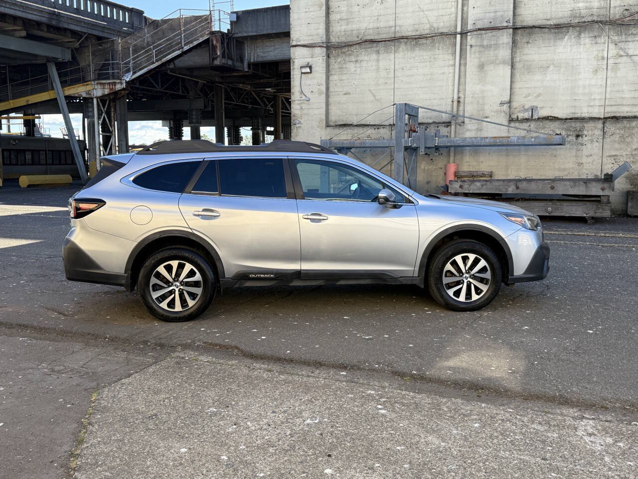 Used 2020 Subaru Outback Premium AWD/4WD image 12