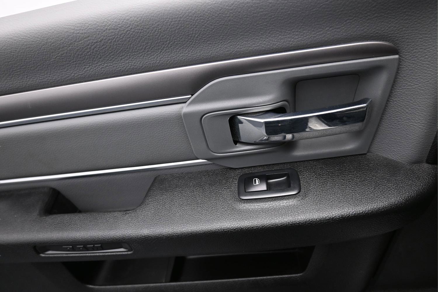 Used 2022 RAM 1500 Classic SLT w/ Protection Group AWD/4WD image 19