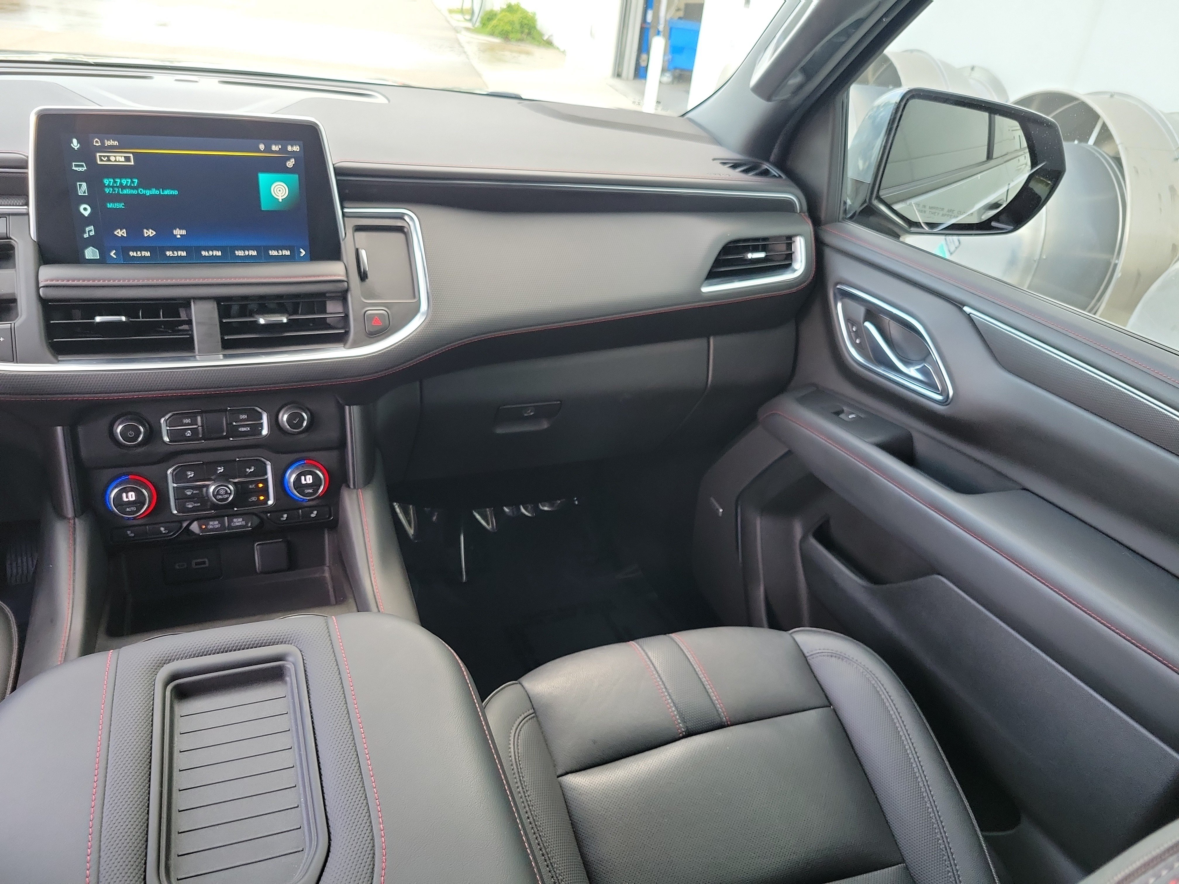 Used 2023 Chevrolet Suburban RST AWD/4WD image 23