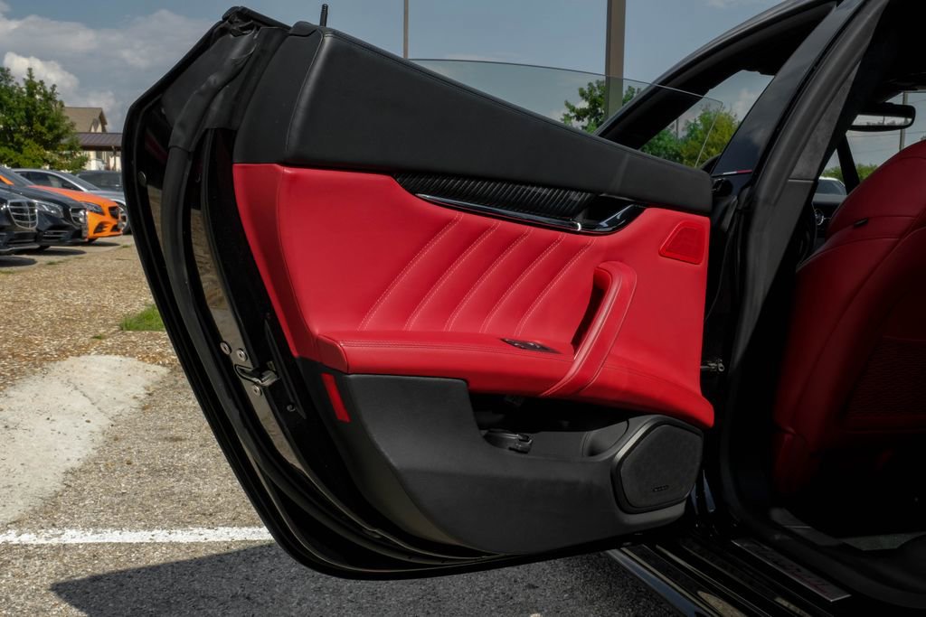 Used 2022 Maserati Quattroporte Trofeo image 51