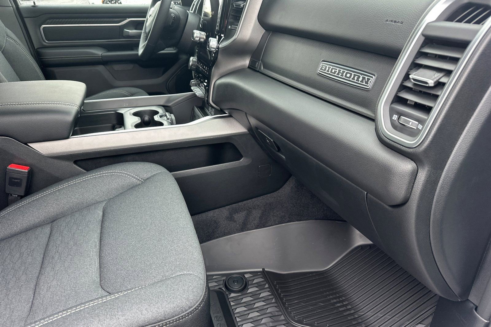 New 2026 RAM 1500 4x4 Crew Cab image 15