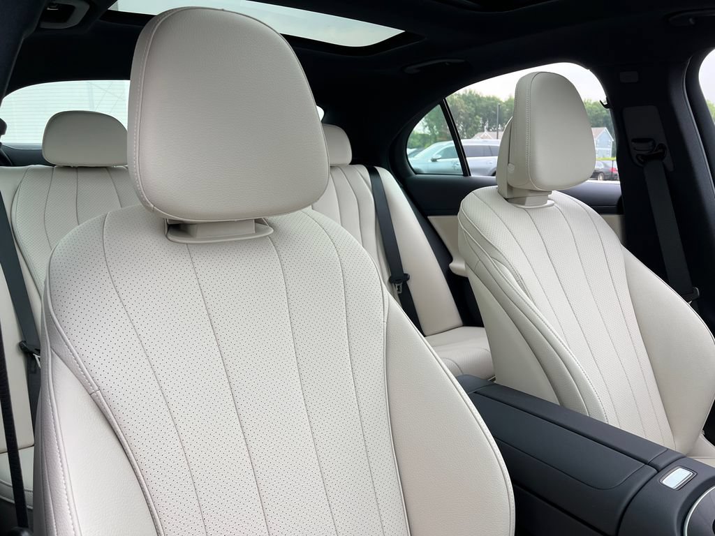 New 2026 Mercedes-Benz E 350 4MATIC Sedan image 27