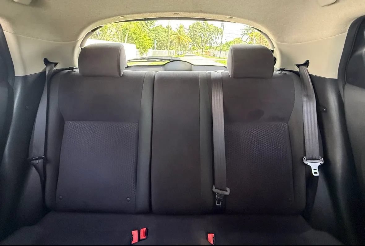 Used 2015 Nissan Juke SV FWD image 16