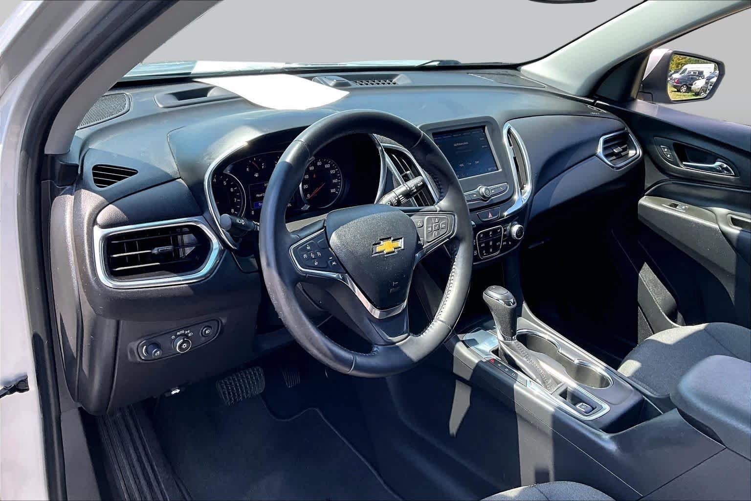 Used 2021 Chevrolet Equinox LT FWD image 17