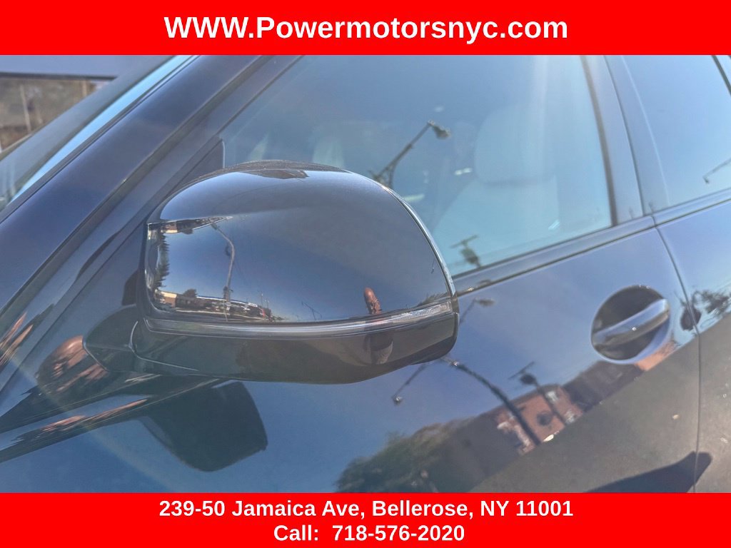 Used 2022 BMW X5 xDrive40i w/ M Sport Package AWD/4WD image 11
