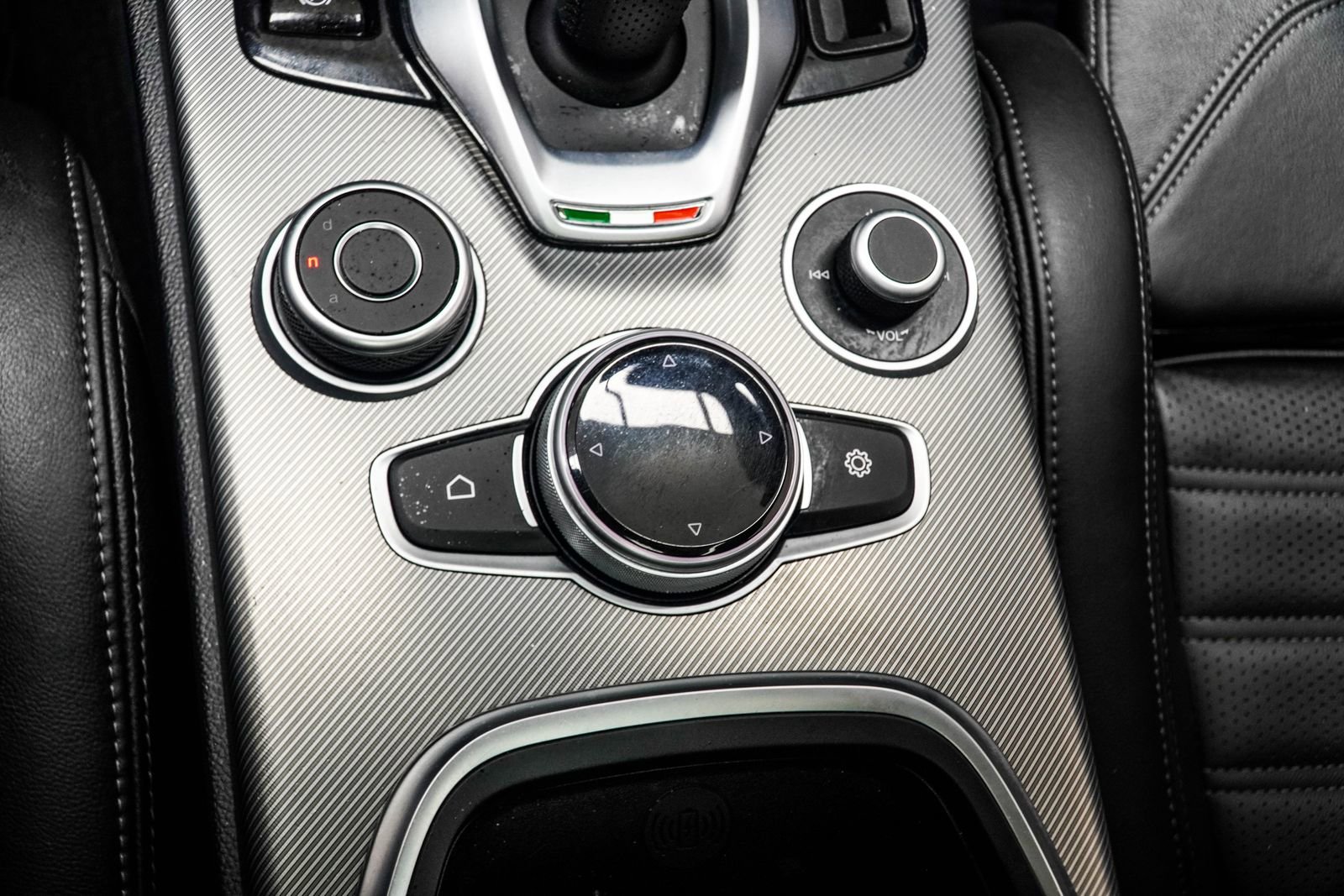 Used 2023 Alfa Romeo Stelvio Veloce image 21